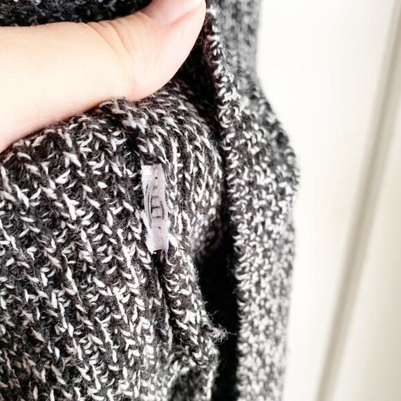 Athleta Switchback Merino Wool Blend Marled Sweater V-Neck Side Vent Knit XS - Picture 7 of 13